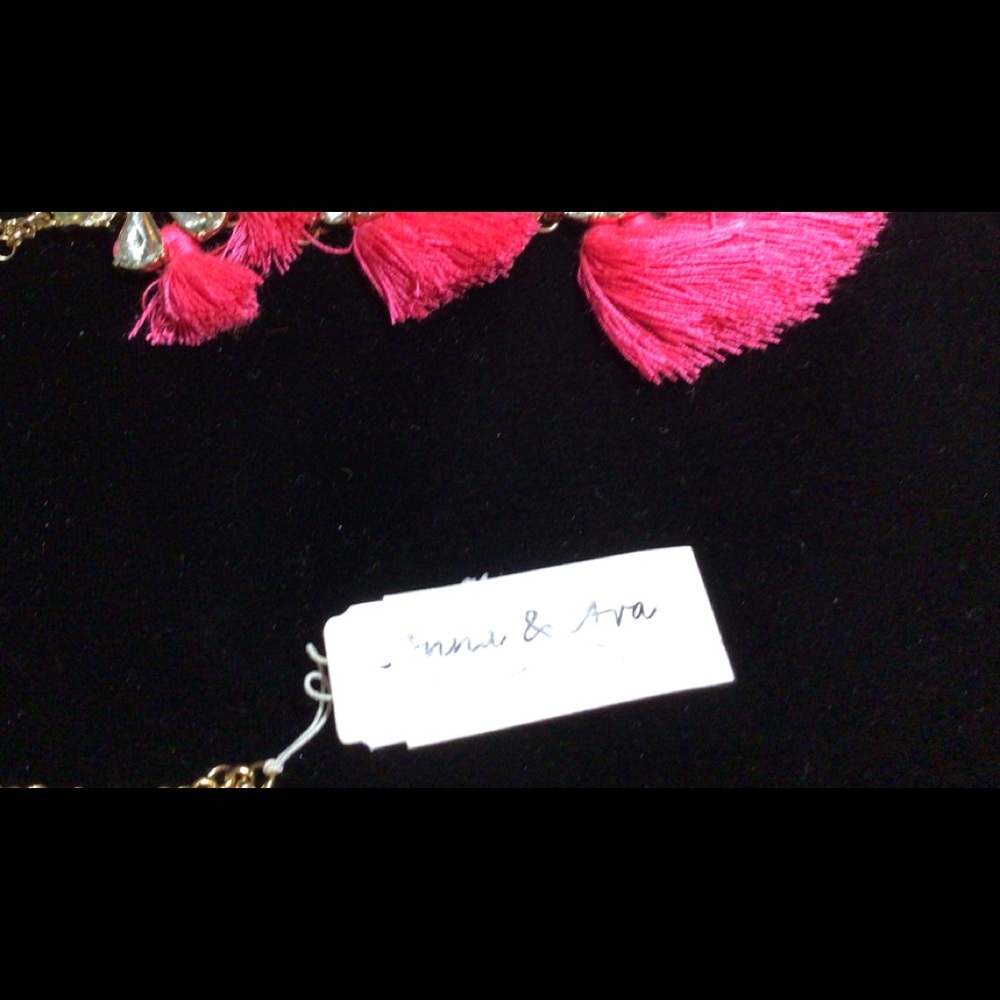 NWT hot pink fringe necklace with clear rhinestones - Picture 3 of 12